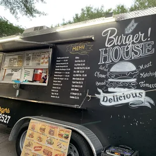 Food Truck parked outside my apartments today