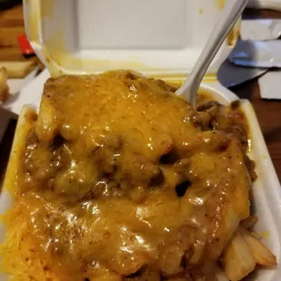 Delicious chili cheese fries. Yummy, yummy in my tummy.