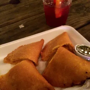 Solo queso - only cheese empanadas.