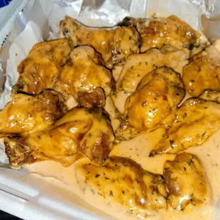 Wings w/ Gator Sauce