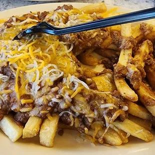 old chili fries that they Gave me. cold chili cold stale fries