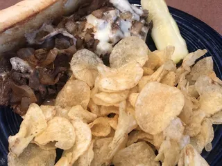 Pourman's Pub & Grill