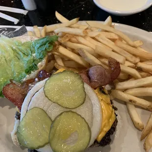 Bacon cheeseburger with fries