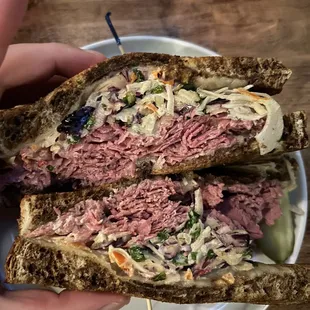 rueben with coleslaw