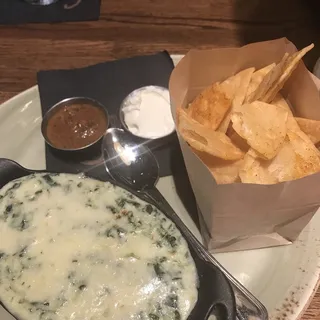 Classic Spinach & Artichoke Dip