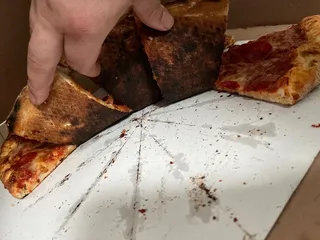 Alex's Pizzeria and Bar