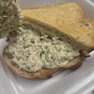 Tuna melt