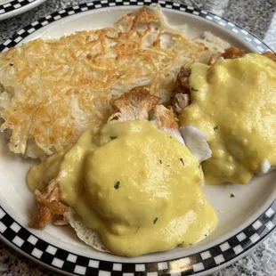 Salmon Benedict w/ hash browns