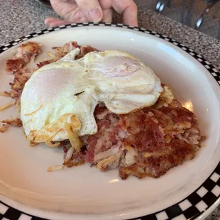 Corned beef hash with eggs