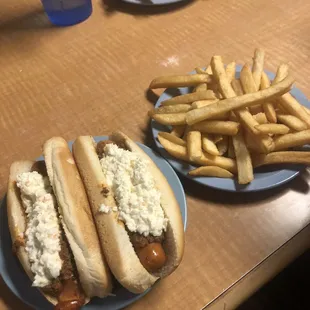 Hotdog with chili and coleslaw &amp; French Fries