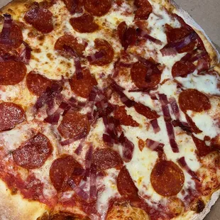 Pepperoni &amp; Bacon Pizza