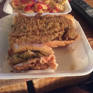 Fried fish sandwich