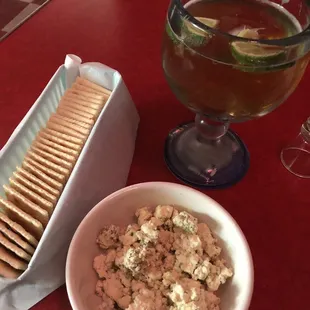 blue cheese and crackers, XX schooner