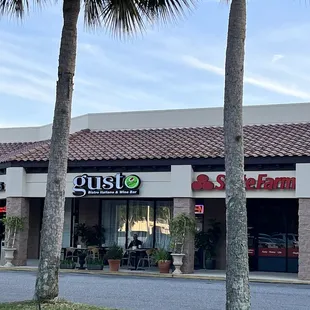 the outside of the restaurant