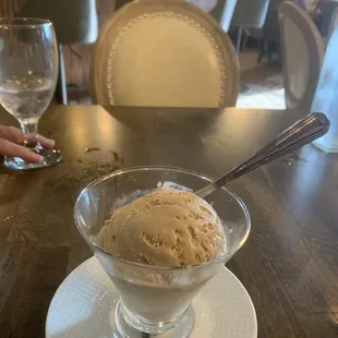 Caramel gelato