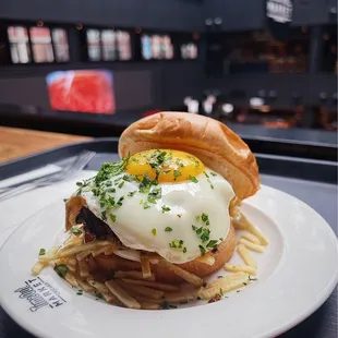 Egg &amp; Truffle Burger