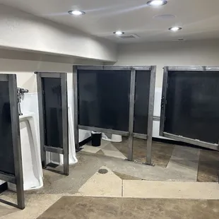 Clean washrooms !
