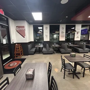sushi and sashimi, interior