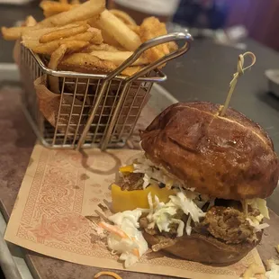 Motley Que Pulled Pork Sandwich