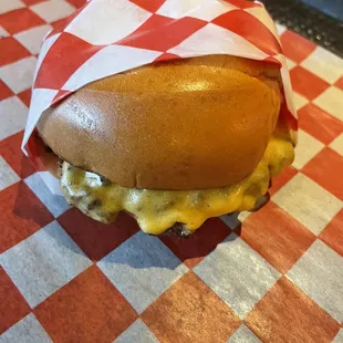 a cheeseburger