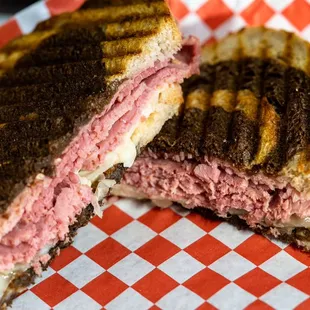GUY's Reuben