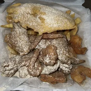 Catfish, shrimp, and wings with extra seasoning