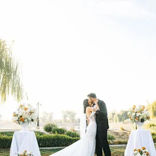 First kiss as husband and wife
