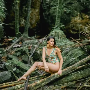 Swimsuit Editorial, 2016