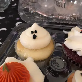 halloween cupcakes