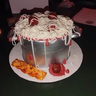 Spaghetti and Meatballs cake. Beautiful and delicious!