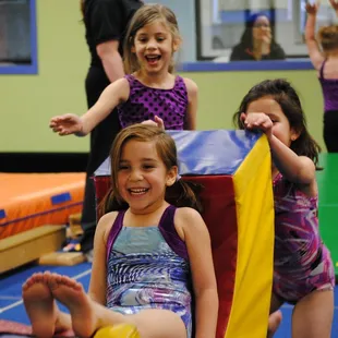 Tumblebugs Gymnastics! Ages 3-5 years.