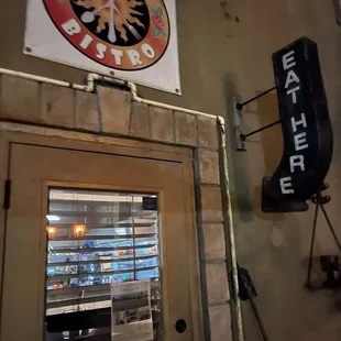 Great food - great service! The Salmon, beans &amp; angle hair pasta was amazing! Ambiance was great. Will be back!