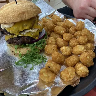 Double cheeseburger with tater tots!