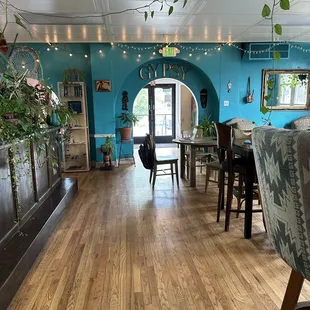 the entrance to the restaurant