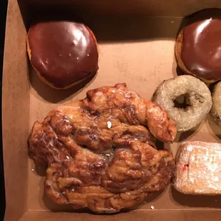 The Boston cream is big so what does that say about the fritter!