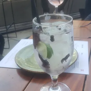 Gintonic (On Draught)