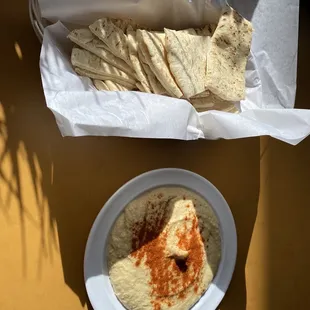 Yummy pita and hummus