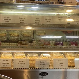 Dessert case
