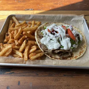 Lamb gyro w/ fries