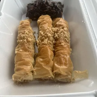 Baklava ( 4 pcs )