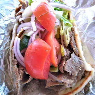 Classic gyro, no flash -- hefty, fresh, tasty, 4.5/5