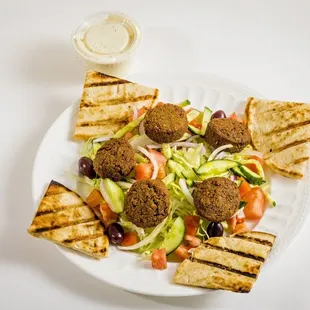 Falafel salad