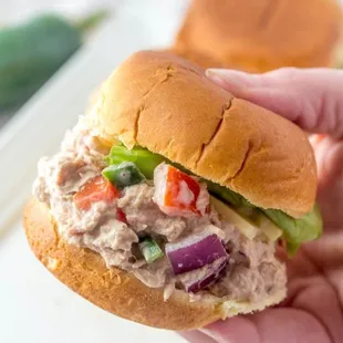 TUNA SANDWICH