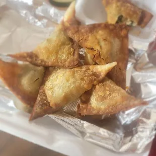 Spanakopita wontons
