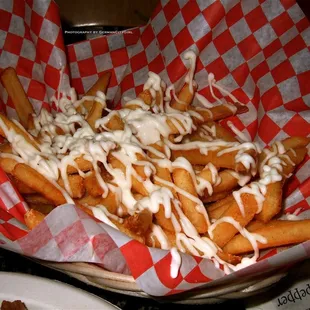 Garlic mayonnaise fries.