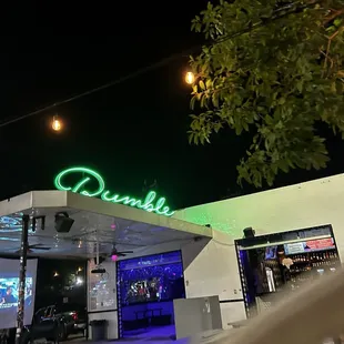 Able to sit and eat at rumble