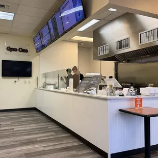 Kitchen area. Exceptionally clean.