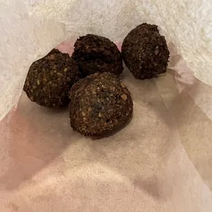 Falafel 4pc (4.5/5)