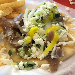 Original gyro w/cucumber, onion, banana peppers, feta, &amp; sauce