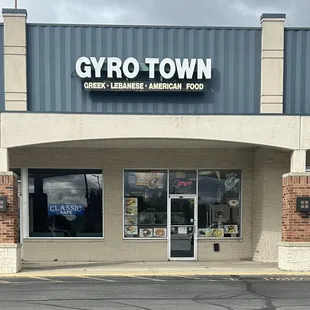 Quick stop, easy to find